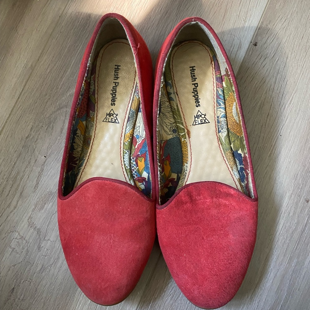 Hush Puppies Red suede leather Flats for Women NWOT